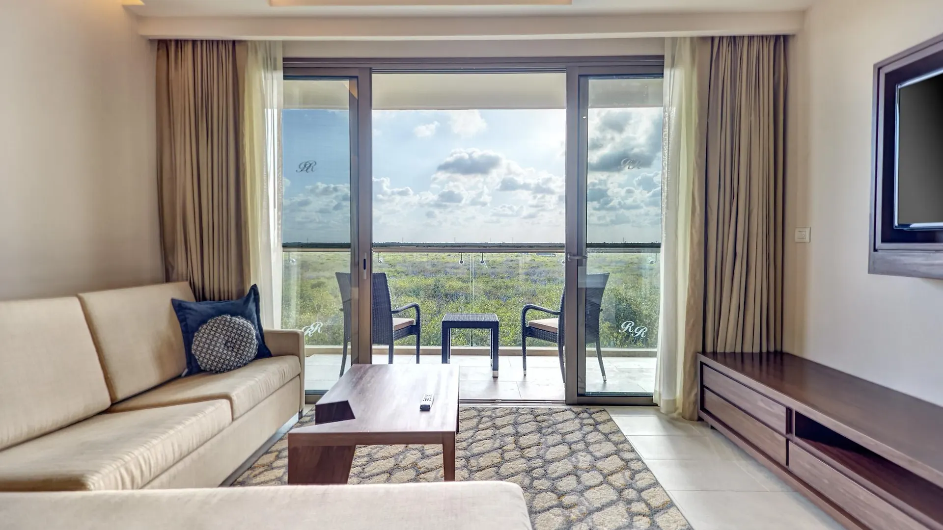 Отель Hideaway At Royalton Riviera Cancun (Adults Only) Пуэрто-Морелос